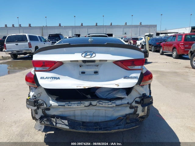 Hyundai ELANTRA SEL 2018 5NPD84LF5JH365053 Image 16