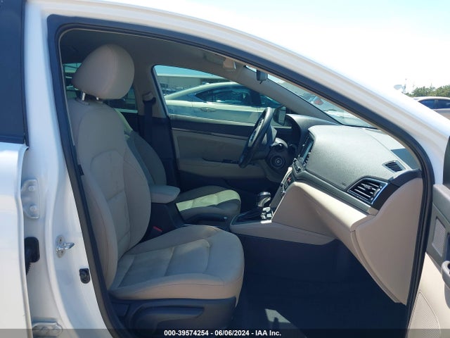 Hyundai ELANTRA SEL 2018 5NPD84LF5JH365053 Image 5