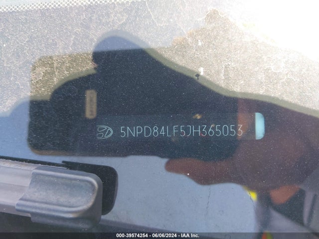 Hyundai ELANTRA SEL 2018 5NPD84LF5JH365053 Image 9