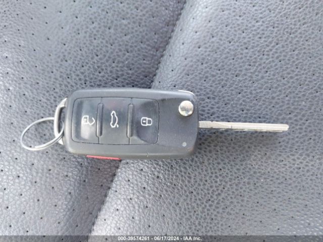 WVGBV7AXXFW512199 Volkswagen TIGUAN SE