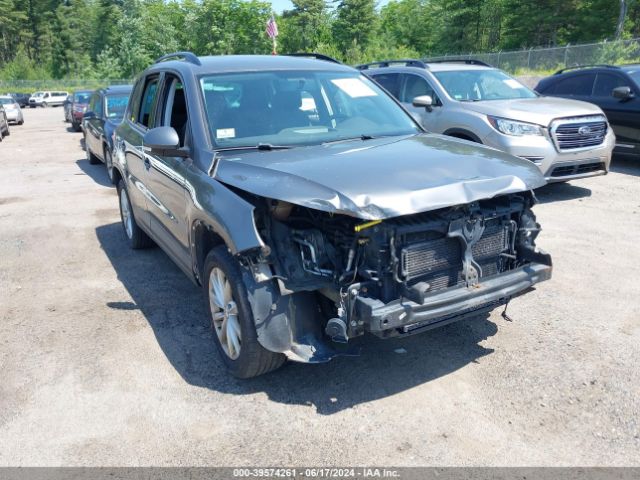 WVGBV7AXXFW512199 Volkswagen TIGUAN SE