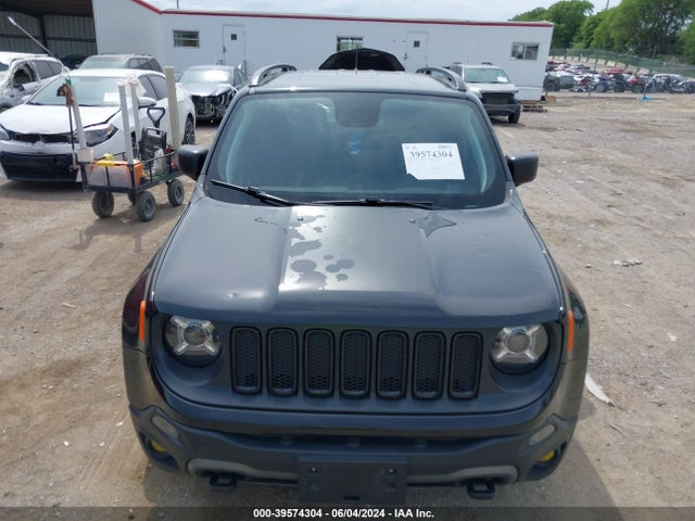 ZACCJBAB9JPH35075 Jeep Renegade Upland Edition 4x4