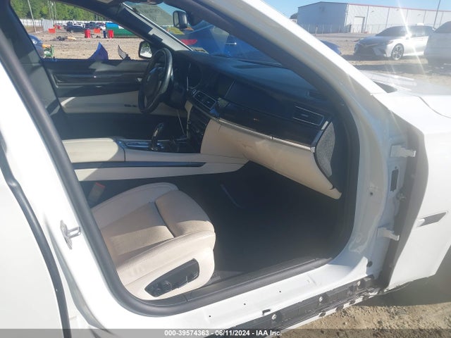 BMW 750li Xdrive 2015 WBAYF8C50FD654728 Image 5