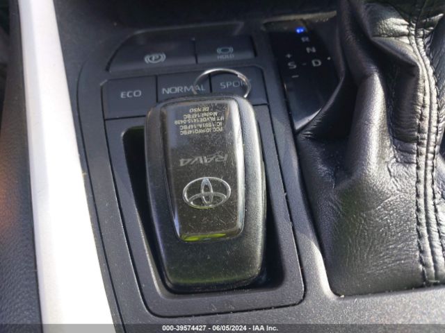 2T3W1RFV8LW065886 Toyota Rav4 Xle