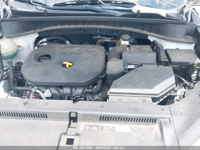 KM8J33A46GU161448 Hyundai TUCSON SE