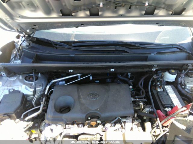 2T3P1RFV0KC027895 Toyota Rav4 Xle