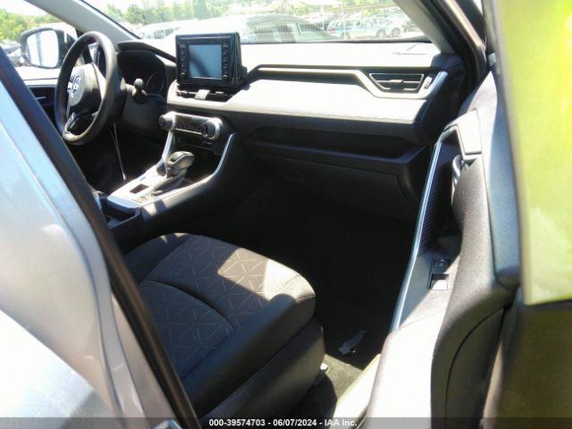 2T3P1RFV0KC027895 Toyota Rav4 Xle