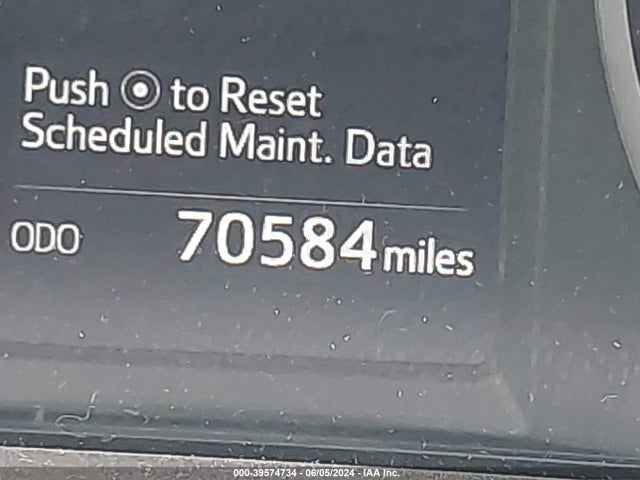 Toyota RAV4 LE 2018 JTMZFREV0JJ201102 Image 15