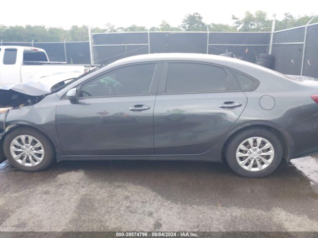 3KPF24AD4KE106734 KIA FORTE FE