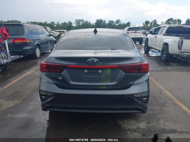 3KPF24AD4KE106734 KIA FORTE FE