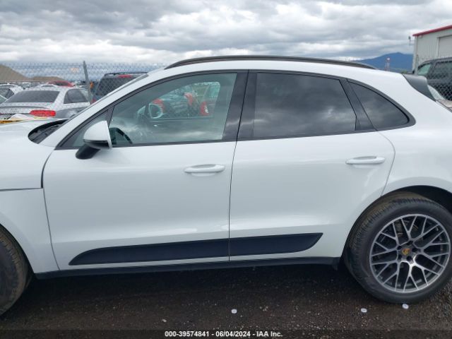 WP1AA2A59JLB09126 Porsche Macan Sport Edition