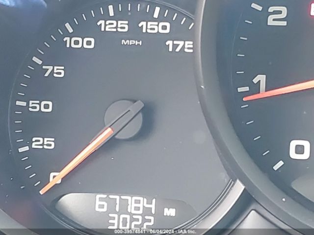 WP1AA2A59JLB09126 Porsche Macan Sport Edition