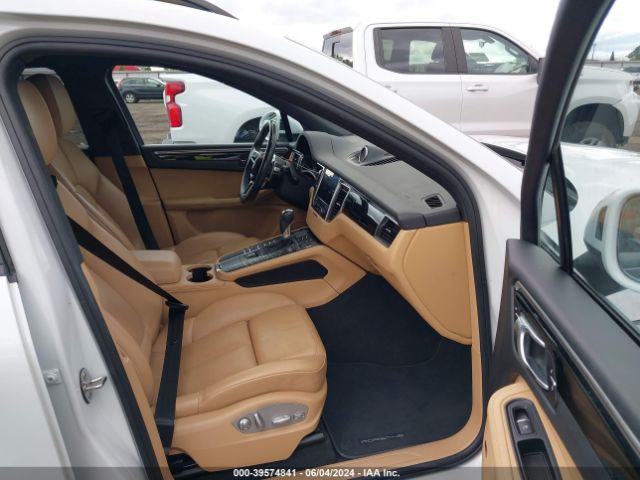WP1AA2A59JLB09126 Porsche Macan Sport Edition