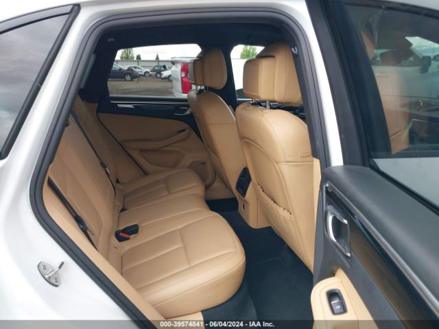 WP1AA2A59JLB09126 Porsche Macan Sport Edition