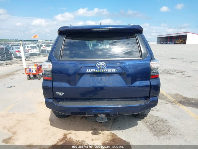 Toyota 4RUNNER SR5 2018 JTEBU5JR2J5483336 Image 16