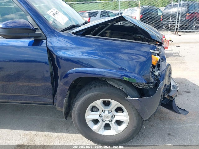 Toyota 4RUNNER SR5 2018 JTEBU5JR2J5483336 Image 17
