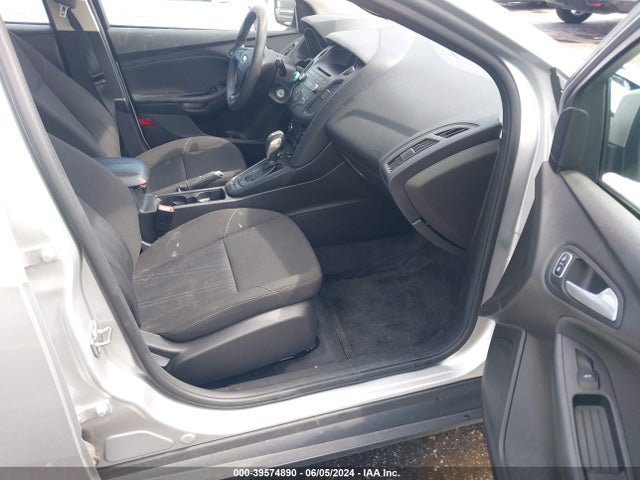 Ford FOCUS SE 2016 1FADP3F22GL291610 Image 5