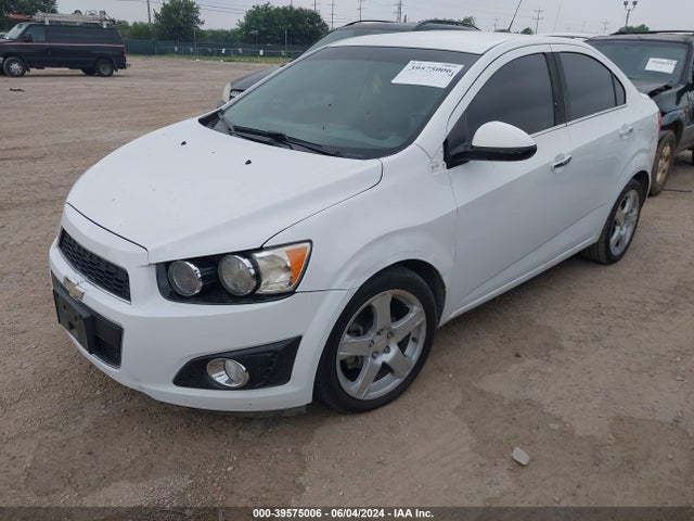Chevrolet Sonic Ltz Auto 2016 1G1JE5SB1G4160921 Image 2