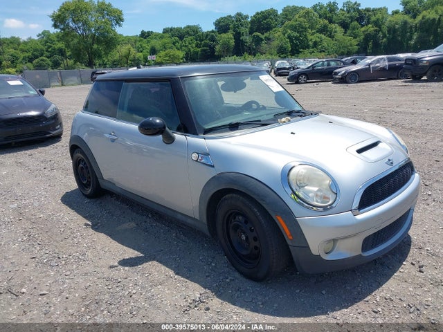 2009 MINI COOPER S WMWMF73539TW87693 Photo 0