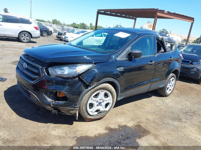 Ford ESCAPE S 2018 1FMCU0F70JUA67242 Image 2