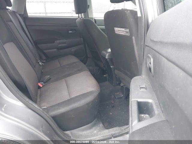 JA4AP3AU5HZ043706 Mitsubishi Outlander Sport 2.0 Le