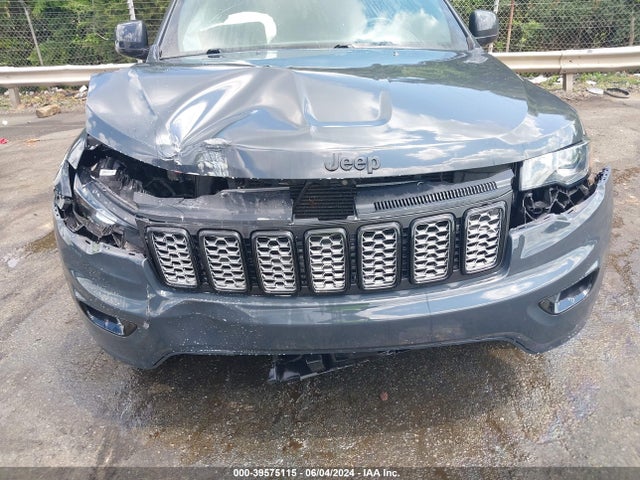 1C4RJFAG8JC332772 Jeep Grand Cherokee Altitude 4x4