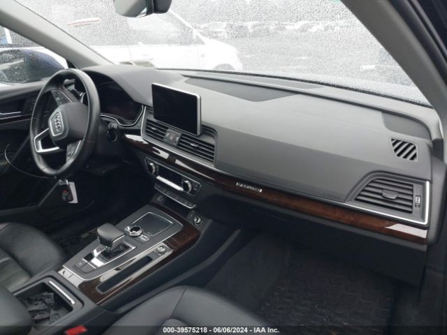 WA1BNAFY1J2248027 Audi Q5 2.0t Premium/2.0t Tech Premium