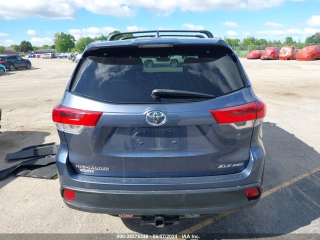 Toyota Highlander Xle 2018 5TDJZRFH3JS869153 Image 17
