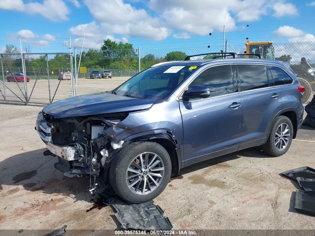 Toyota Highlander Xle 2018 5TDJZRFH3JS869153 Image 2