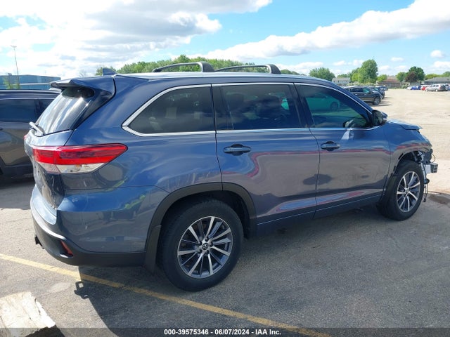 Toyota Highlander Xle 2018 5TDJZRFH3JS869153 Image 4