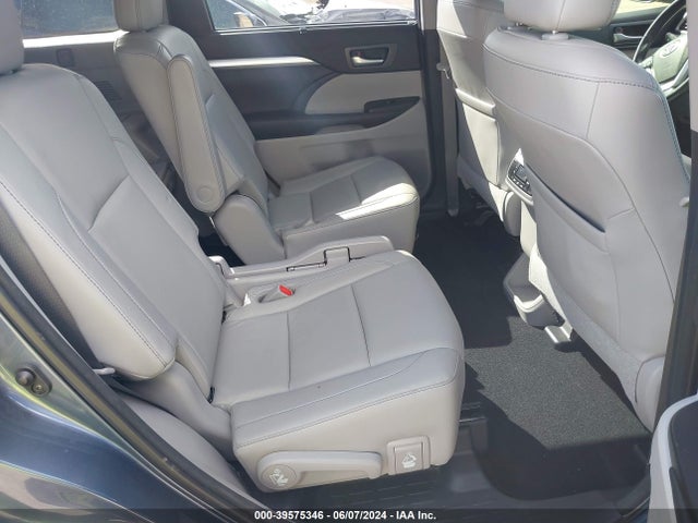 Toyota Highlander Xle 2018 5TDJZRFH3JS869153 Image 8