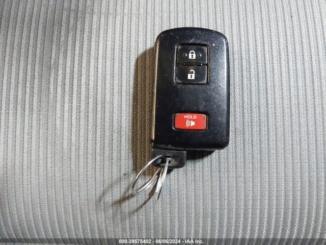 Toyota Prius C Three 2014 JTDKDTB37E1071350 Image 11