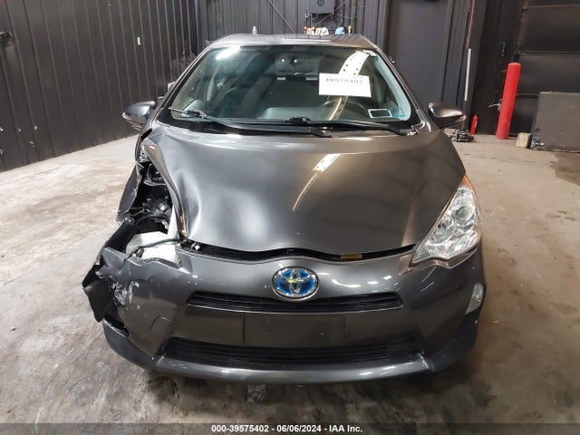 Toyota Prius C Three 2014 JTDKDTB37E1071350 Image 12