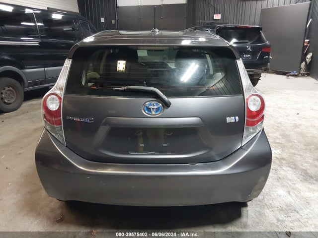 Toyota Prius C Three 2014 JTDKDTB37E1071350 Image 16