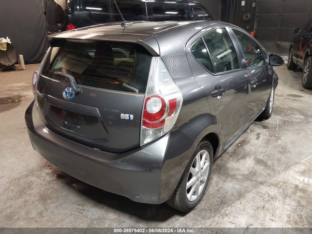 Toyota Prius C Three 2014 JTDKDTB37E1071350 Image 4
