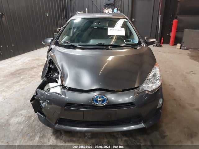 Toyota Prius C Three 2014 JTDKDTB37E1071350 Image 6