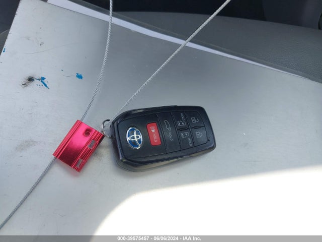 Toyota SIENNA XLE 2021 5TDYRKEC9MS026185 Image 11
