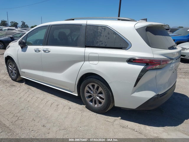 Toyota SIENNA XLE 2021 5TDYRKEC9MS026185 Image 3