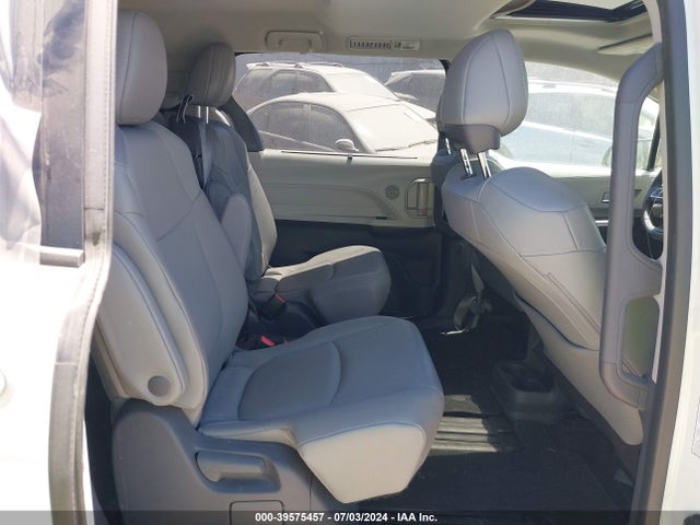 Toyota SIENNA XLE 2021 5TDYRKEC9MS026185 Image 8