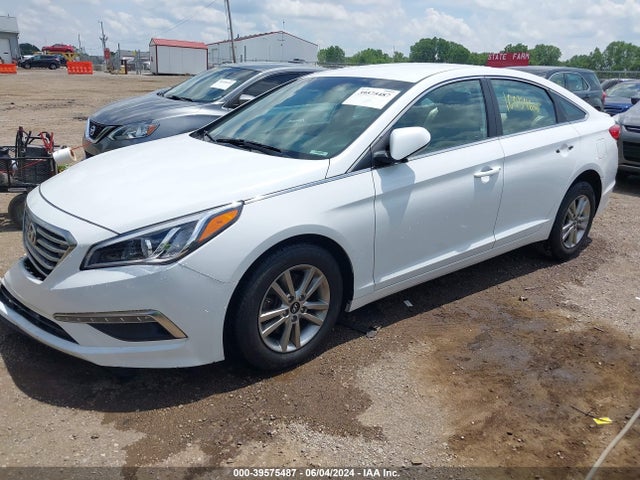 Hyundai SONATA SE 2015 5NPE24AF9FH178527 Image 2