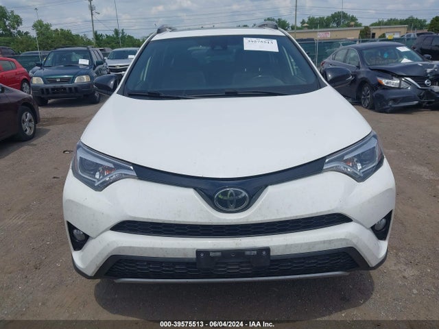 Toyota RAV4 SE 2018 JTMJFREV8JJ258662 Image 12