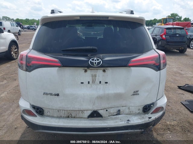 Toyota RAV4 SE 2018 JTMJFREV8JJ258662 Image 16