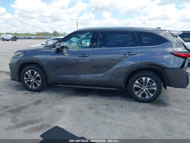 Toyota Highlander Xle 2022 5TDGZRAH0NS142740 Image 14