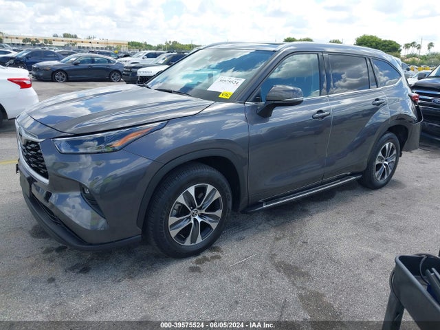 Toyota Highlander Xle 2022 5TDGZRAH0NS142740 Image 2