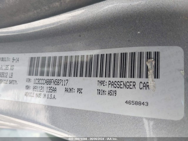 1C3CCCAB8FN587117 Chrysler 200 Limited