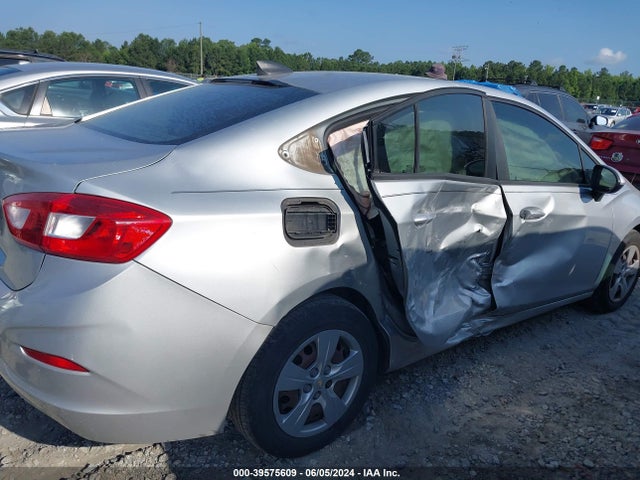 Chevrolet Cruze Ls Auto 2017 1G1BC5SM9H7196593 Image 6