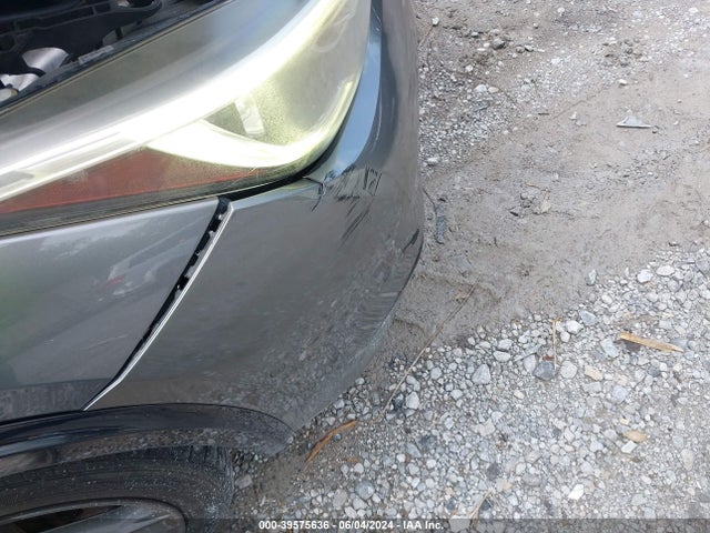 SJKCH5CP3HA021858 Infiniti Qx30 Premium