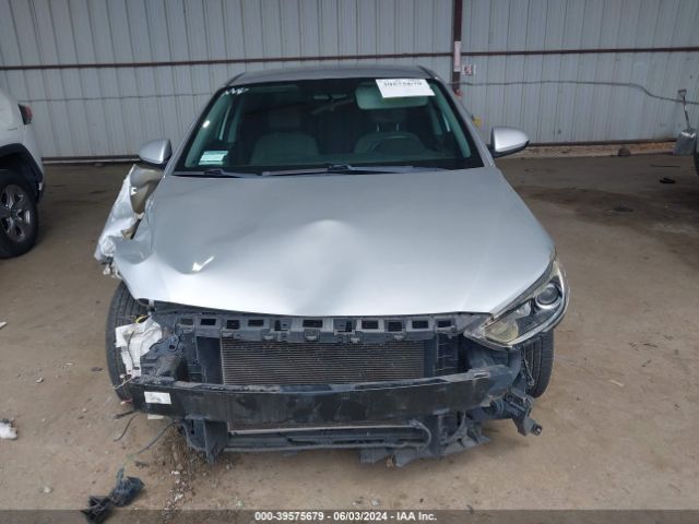 5NPD84LF4JH215791 Hyundai ELANTRA SEL