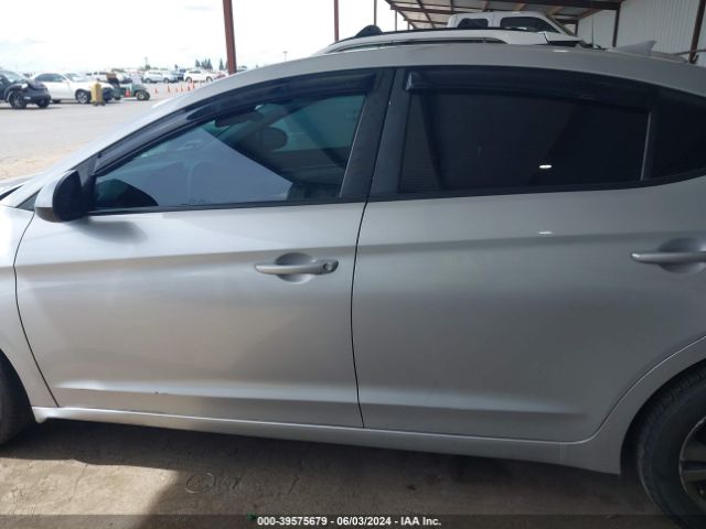 5NPD84LF4JH215791 Hyundai ELANTRA SEL
