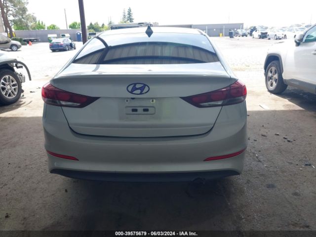 5NPD84LF4JH215791 Hyundai ELANTRA SEL